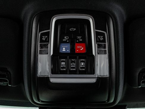 Used 2024 RAM 2500 Limited w/ Safety Group AWD/4WD image 36