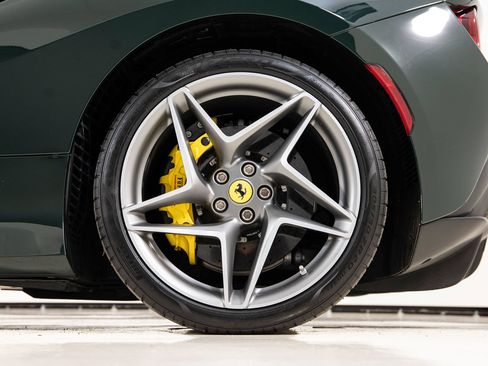 Certified 2022 Ferrari F8 Tributo RWD image 16