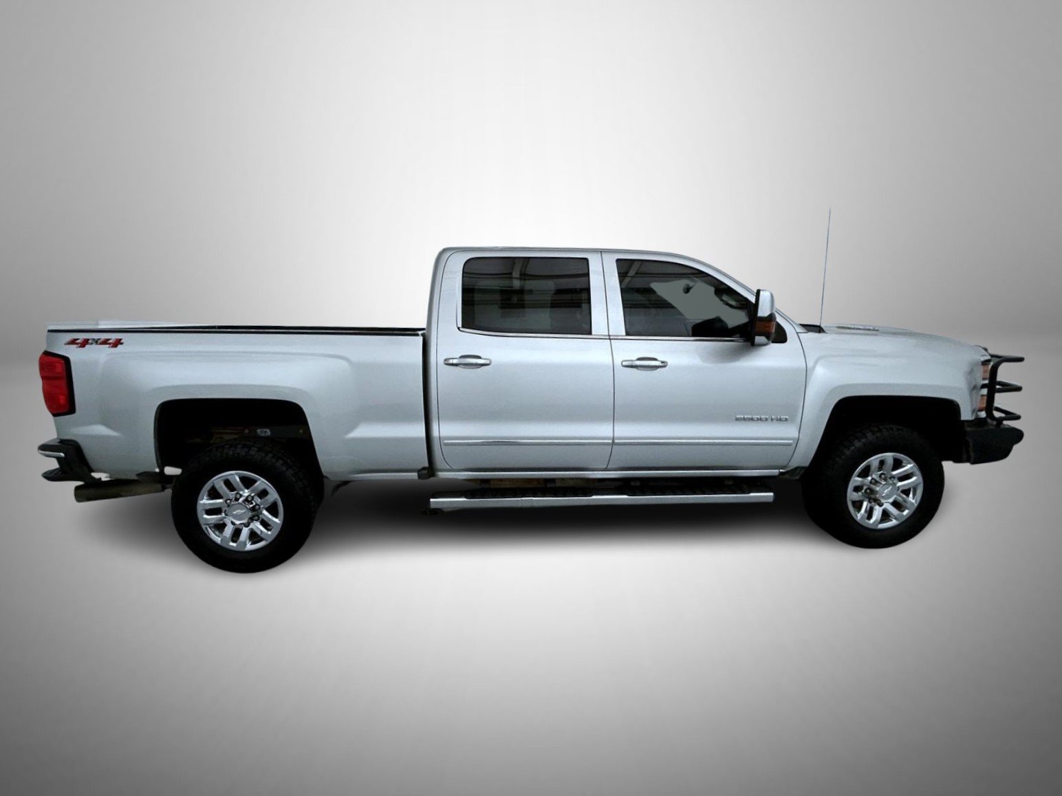 Used 2019 Chevrolet Silverado 2500 LTZ w/ Duramax Plus Package AWD/4WD image 4