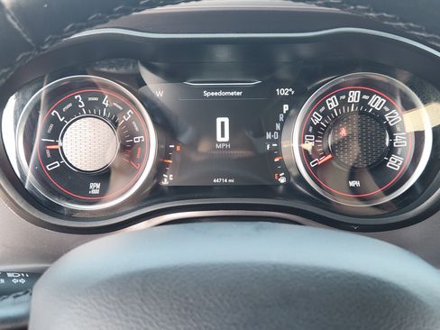 Used 2022 Dodge Challenger SXT RWD image 15