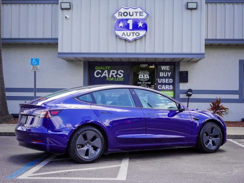 Used 2023 Tesla Model 3 Standard Range RWD image 3