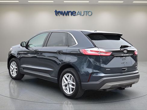 Used 2023 Ford Edge SEL w/ Convenience Package AWD/4WD image 3