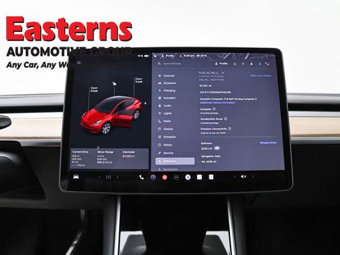 Used 2021 Tesla Model Y Long Range image 12