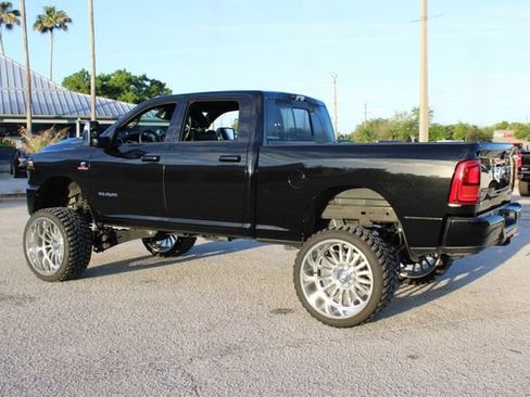 Used 2025 RAM 2500 Laramie w/ Sport Appearance Package image 7