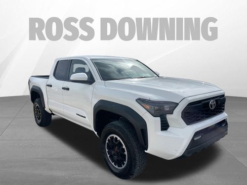 Used 2024 Toyota Tacoma TRD Off-Road image 3