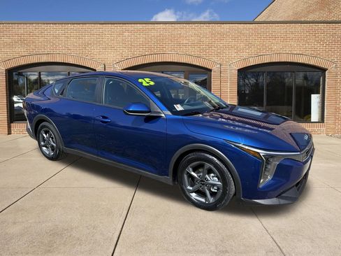 Used 2025 Kia K4 FWD image 1