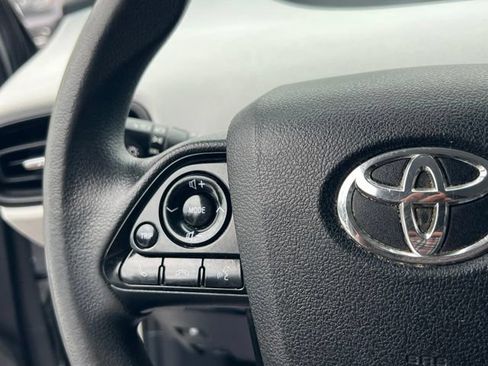 Used 2020 Toyota Prius LE AWD/4WD image 21