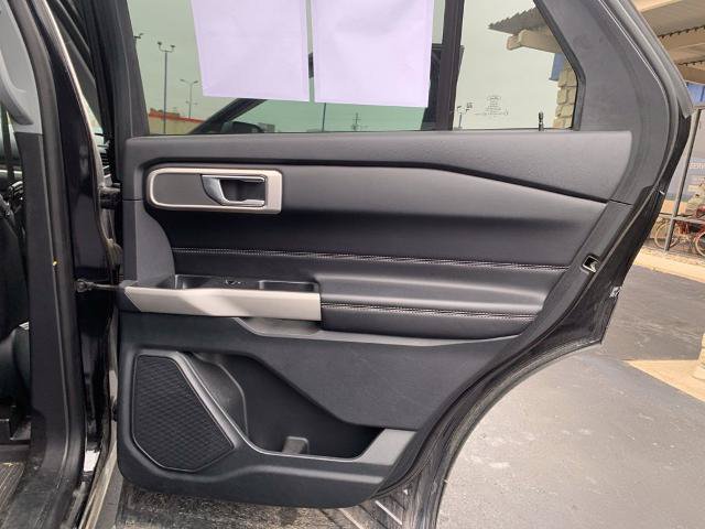 Certified 2021 Ford Explorer XLT w/ Equipment Group 202A AWD/4WD image 38