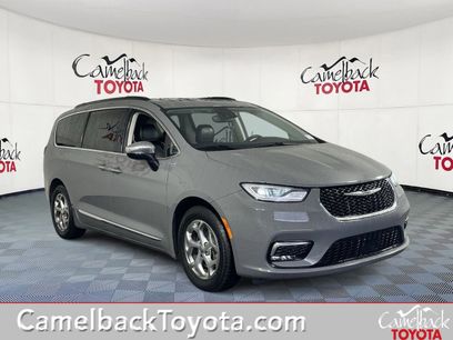 Used 2023 Chrysler Pacifica Limited