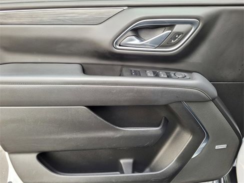 Used 2023 GMC Yukon SLT image 18