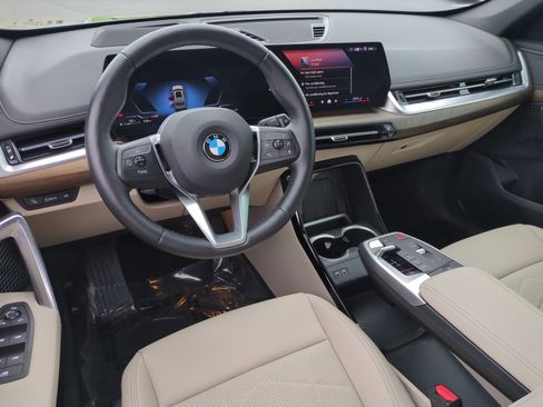 Used 2025 BMW X1 xDrive28i w/ Technology Package AWD/4WD image 30