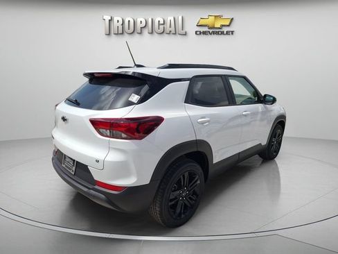 New 2026 Chevrolet TrailBlazer LT w/ Midnight Edition FWD image 5