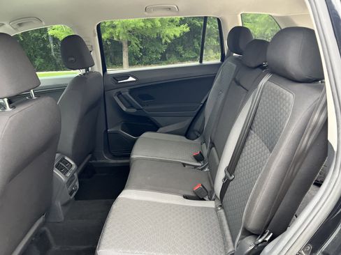 Used 2019 Volkswagen Tiguan S image 28