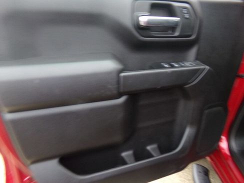 Used 2019 Chevrolet Silverado 1500 Custom w/ Custom Value Package image 15