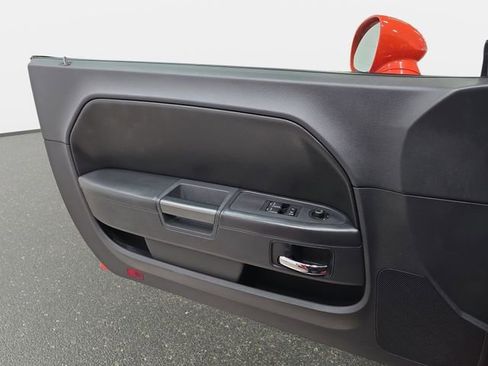 Used 2009 Dodge Challenger R/T image 25