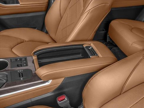 New 2026 Toyota Highlander Platinum AWD/4WD image 10