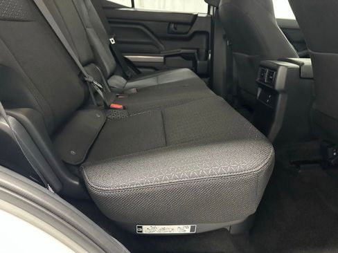 Used 2025 Toyota 4Runner SR5 AWD/4WD image 51