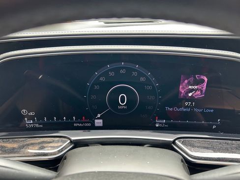 Used 2021 Cadillac Escalade ESV Premium Luxury w/ Driver Assist Tech Package image 30