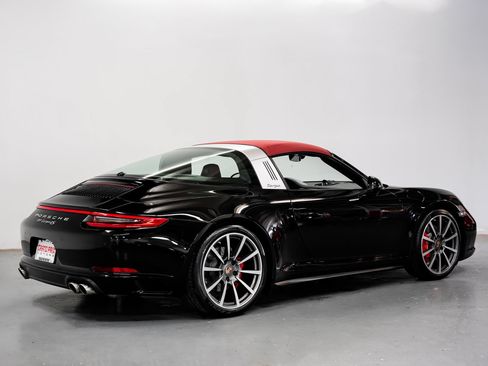Used 2018 Porsche 911 Targa 4S AWD/4WD image 3