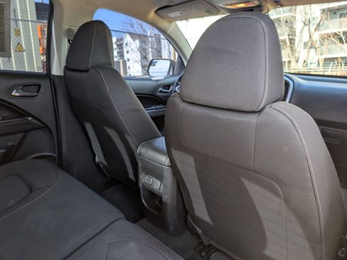 Used 2018 Chevrolet Colorado LT w/ LT Convenience Package image 17