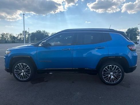 Used 2022 Jeep Compass Limited w/ Elite Group AWD/4WD image 14