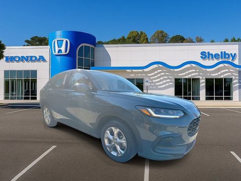 Used 2024 Honda HR-V LX image 2