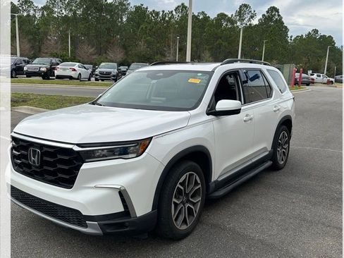 Used 2023 Honda Pilot Touring image 25