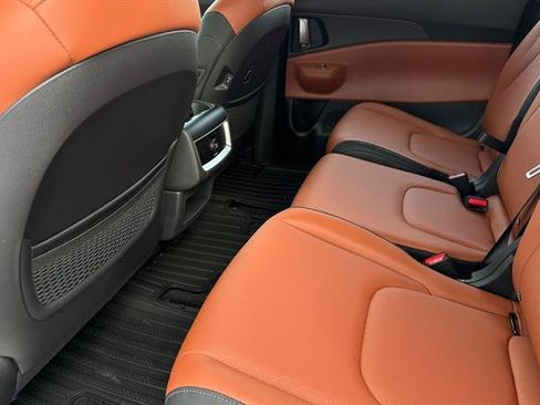 New 2026 Kia Carnival EX FWD image 13