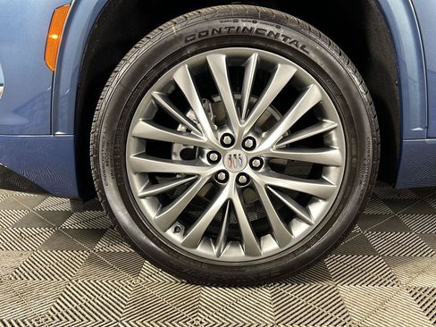 Used 2025 Buick Enclave Avenir w/ LPO, Floor Liner Package AWD/4WD image 26