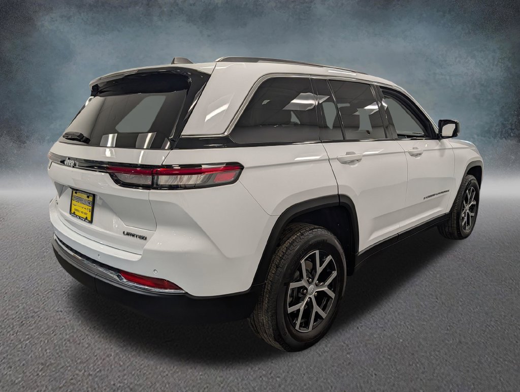 Used 2024 Jeep Grand Cherokee Limited AWD/4WD image 4