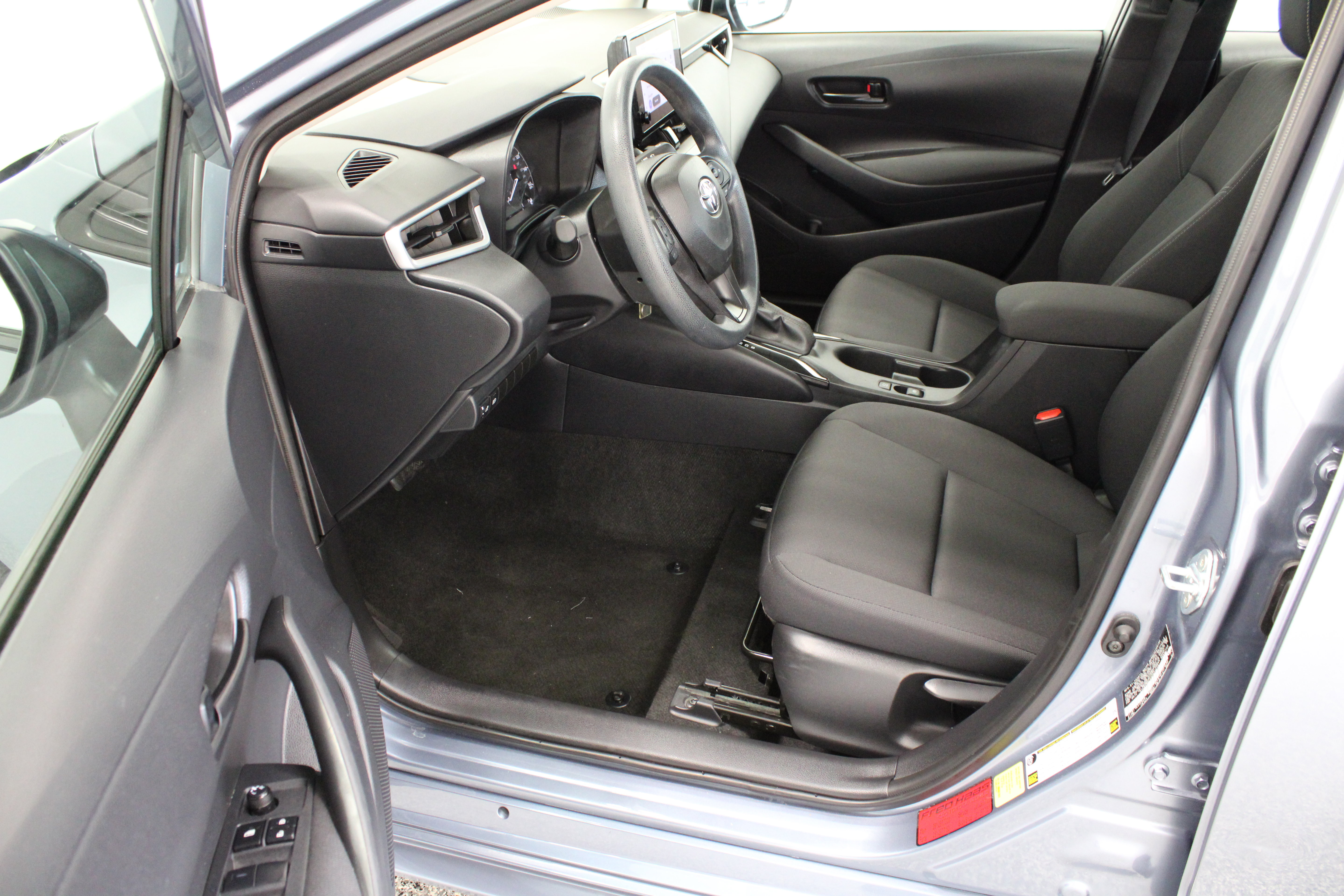 Certified 2023 Toyota Corolla LE FWD image 14