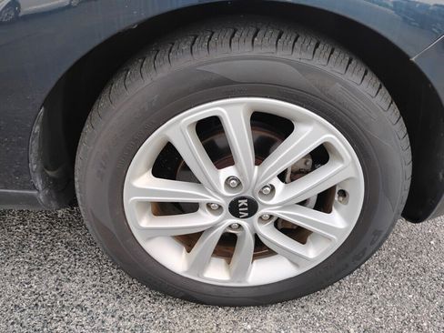 Used 2019 Kia Soul + FWD image 27