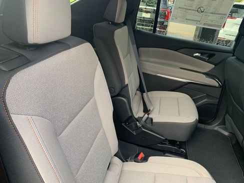 New 2026 Chevrolet Traverse LT image 17
