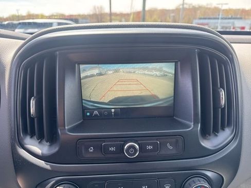 Used 2018 GMC Canyon 4x4 Extended Cab w/ Trailering Package image 2
