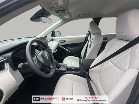 New 2026 Toyota Corolla Cross L image 11