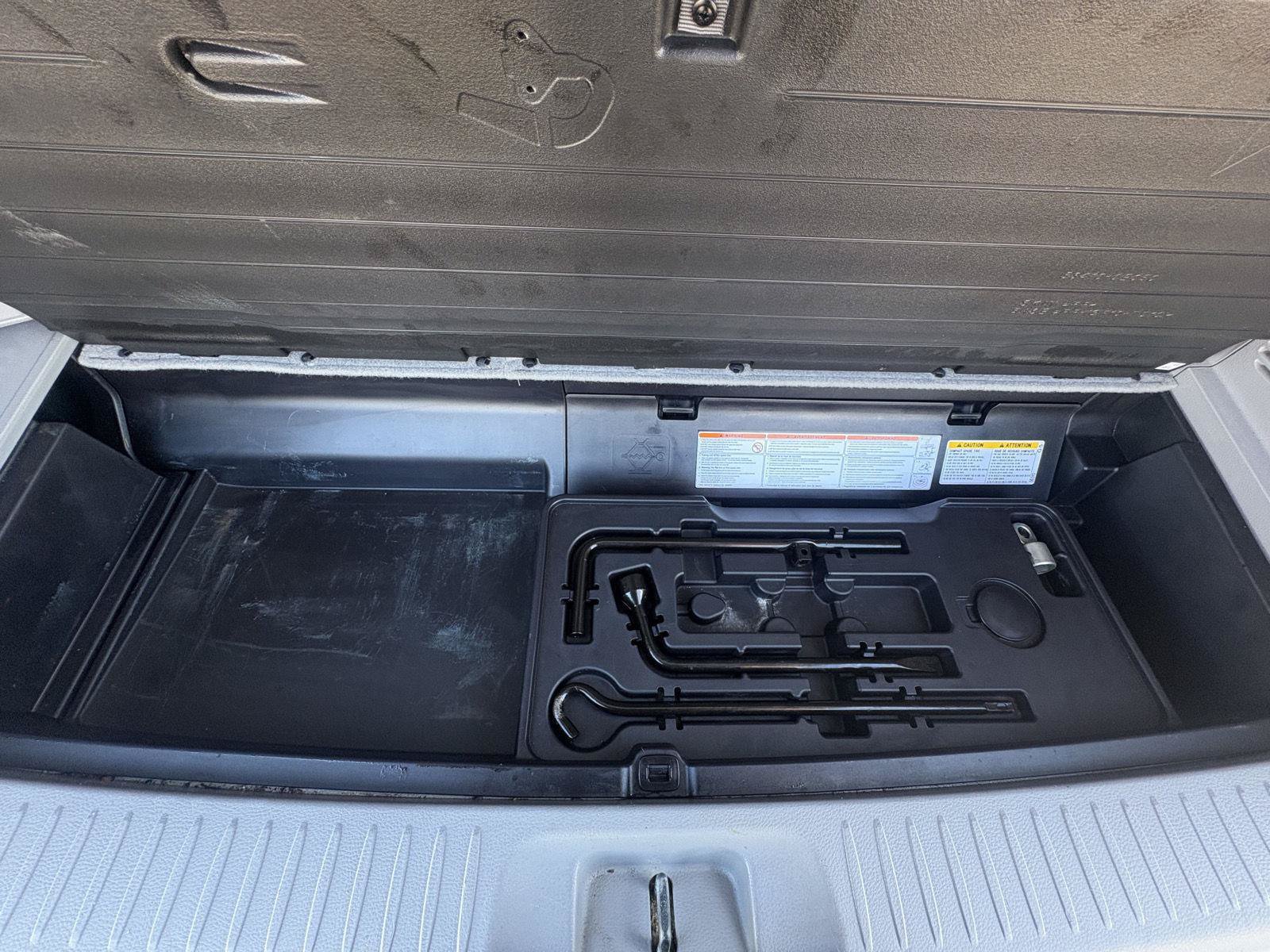 Used 2018 Toyota Highlander Plus AWD/4WD image 20
