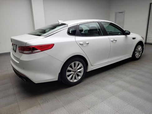 Used 2018 Kia Optima LX w/ 17" Alloy Wheels Package image 10