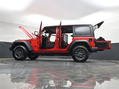 Used 2025 Jeep Wrangler Unlimited Sport AWD/4WD image 44
