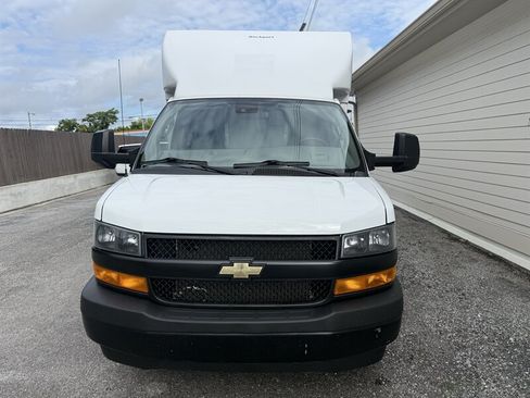 Used 2022 Chevrolet Express 3500 w/ Power Convenience Package RWD image 14