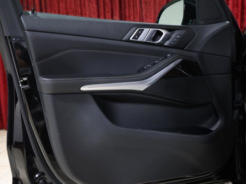 Used 2019 BMW X5 xDrive40i w/ Premium Package 2 image 11