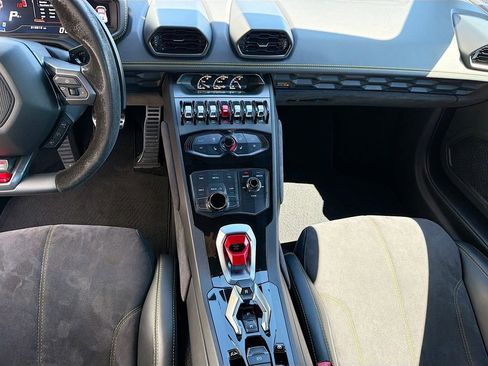 Used 2016 Lamborghini Huracan LP 610-4 image 22