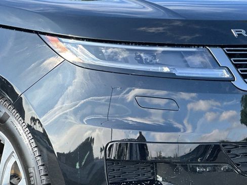 Certified 2025 Land Rover Range Rover Sport AWD/4WD image 9