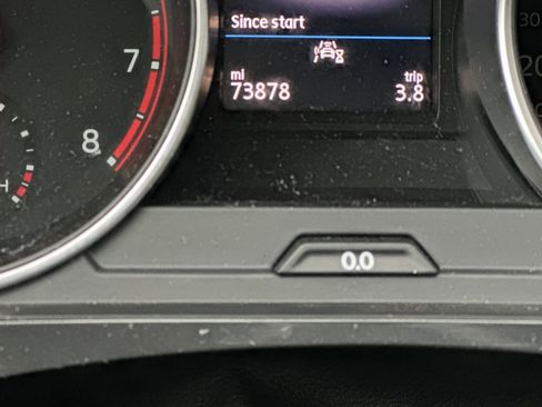 Used 2020 Volkswagen Tiguan SE image 31