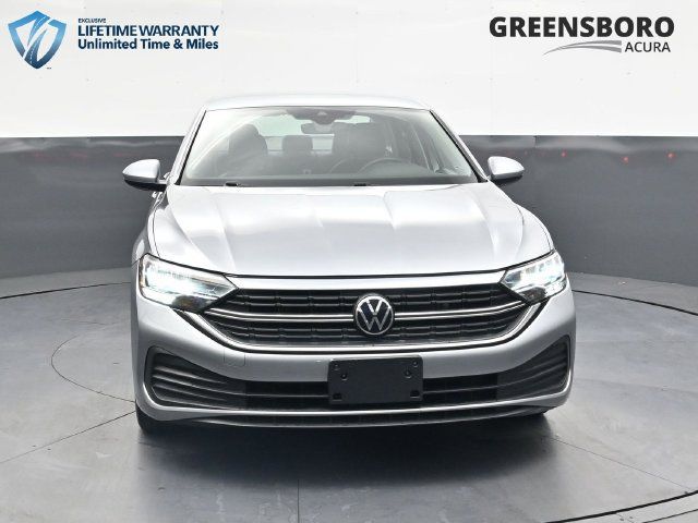 Used 2024 Volkswagen Jetta SE FWD image 13