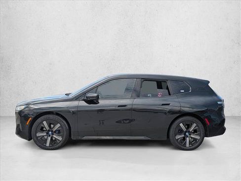 Used 2024 BMW iX xDrive50 w/ Sport Package AWD/4WD image 8