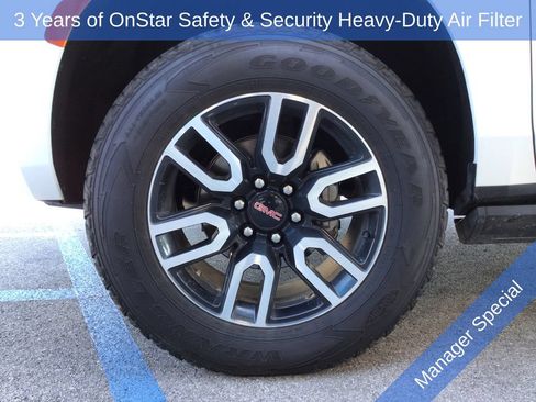 Used 2023 GMC Yukon XL AT4 w/ AT4 Premium Plus Package AWD/4WD image 20