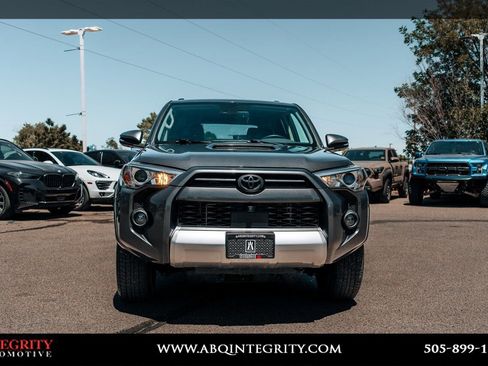 Used 2023 Toyota 4Runner TRD Off-Road Premium w/ Off Road Premium Plus Package AWD/4WD image 2