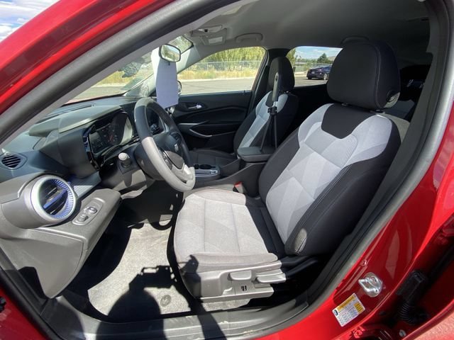 Certified 2026 Chevrolet Trax LS FWD image 11
