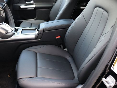 New 2025 Mercedes-Benz GLA 250 GLA 250 image 35