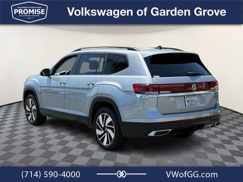Used 2024 Volkswagen Atlas SE FWD image 5